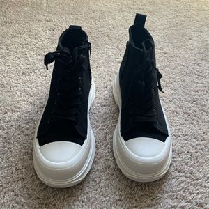 MIA Andie Black Canvas Sneakers
